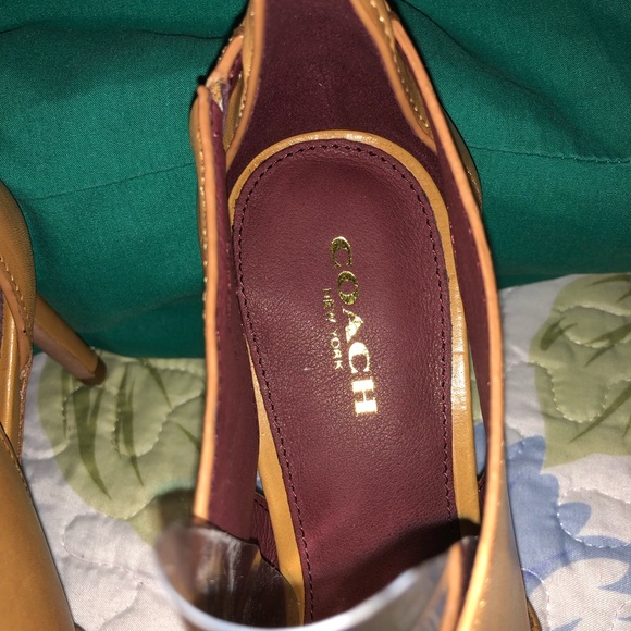 NWOT Authentic COACH NEW YORK LEATHER HEELS sz 7 - Picture 4 of 6